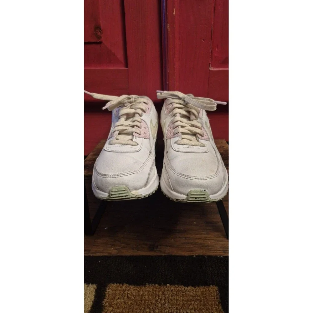Nike Air Max Youth 7 Woman 7 90 LTR SE Easter White/Coconut Milk DQ0276-100 EUC